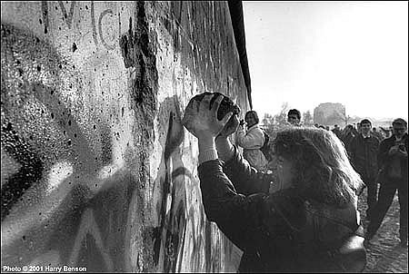 Harry Benson, Berlin Wall comes Down, Edition of 35, 1989
photograph
HB120484