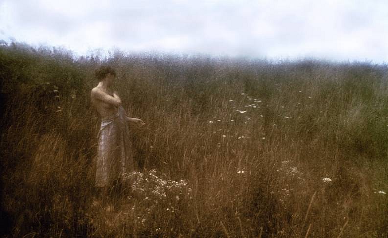 Robert Farber, Alone on the Hill, Edition of 25, 1975
fine art paper pigment print, 30 x 40 in. (76.2 x 101.6 cm)
RF131002