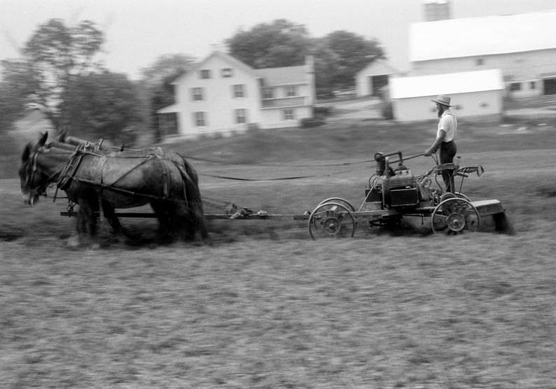 Robert Farber, Amish Farmer, Pennsylvania, Edition of 25, 2001
fine art paper pigment print, 30 x 40 in. (76.2 x 101.6 cm)
RF131046