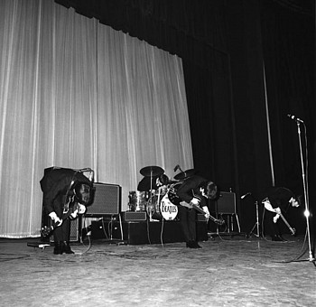 Harry Benson Beatles Pillow Fight Times Nine Edition Of 40