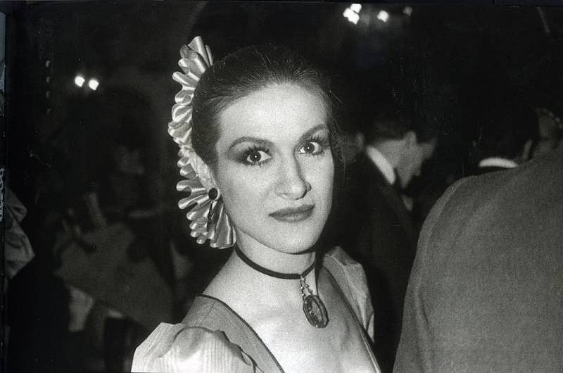 Bob Colacello, Paloma Picasso, Red Ball, Paris, 1980
silver gelatin photograph, 16 x 20 in. (40.6 x 50.8 cm)
5128