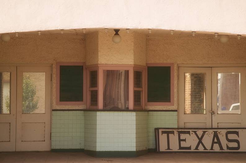 Robert Farber, Texas Cinema, Texas, Edition of 10, 2003
fine art paper pigment print, 30 x 40 in. (76.2 x 101.6 cm)
RF131048