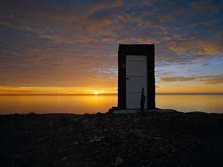 Debranne Cingari, The Entrance, Ed. 3/10, 2006
Photography, 24 x 31 in. (61 x 78.7 cm)
DC010609