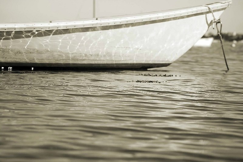 Debranne Cingari, Lone Boat, Edition of 50, 2013
Pigment Photograph, 30 x 40 in. (76.2 x 101.6 cm)
DC5713