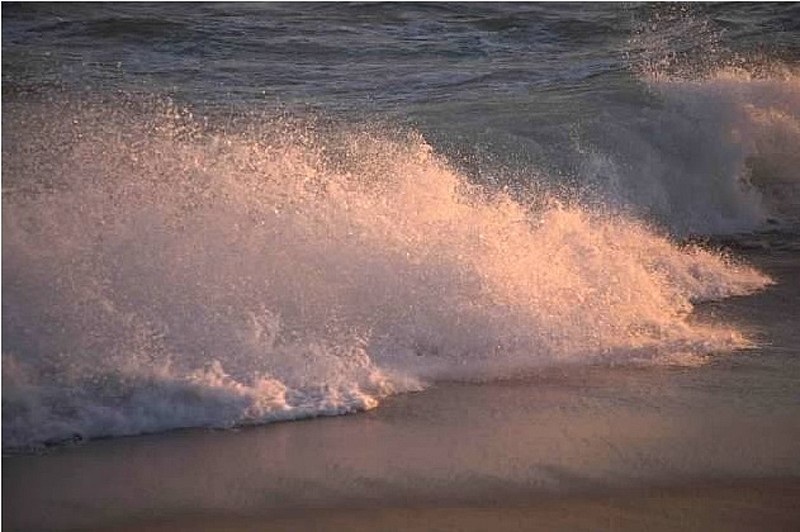 Debranne Cingari, Dancing light in the sea, Edition of 50, 2013
Pigment Photograph, 30 x 40 in. (76.2 x 101.6 cm)
DC3397