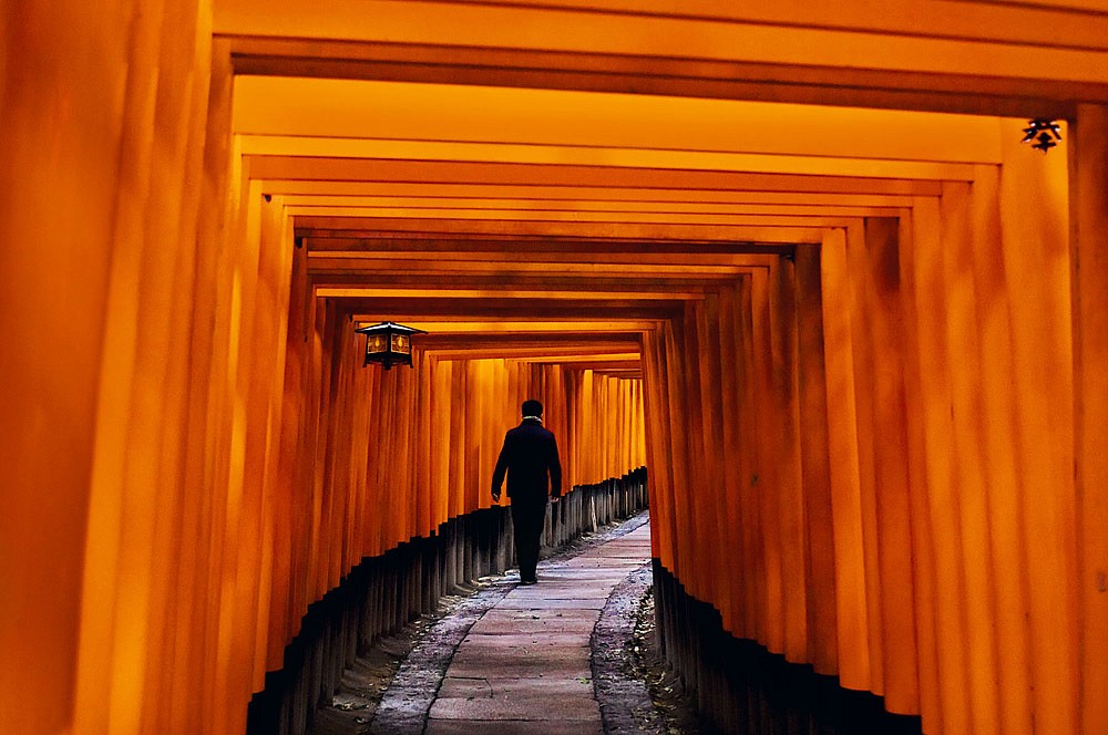 Steve McCurry, Fushimi Inari Shrine, 2007
FujiFlex Crystal Archive Print, (Inquire for available sizes)
JAPAN-10007