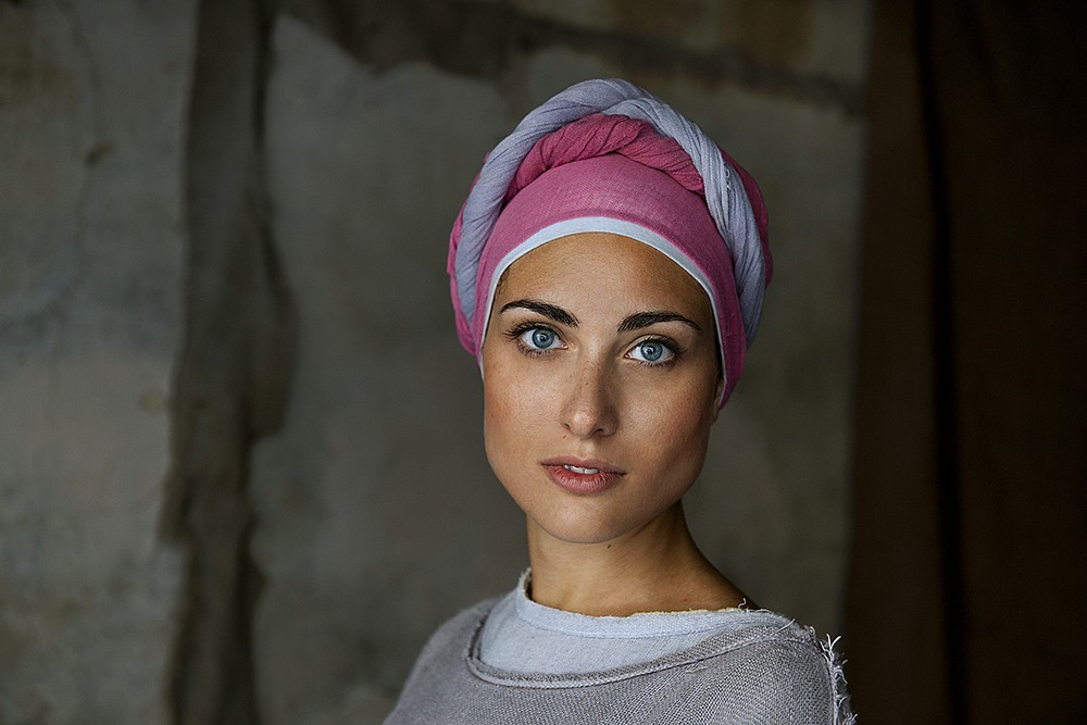 Steve McCurry, Woman in Costume for Perugia Medieval Summer Festival, 2012
FujiFlex Crystal Archive Print, 20 x 24 in. (Inquire for additional sizes)
ITALY-10427NF2.2015