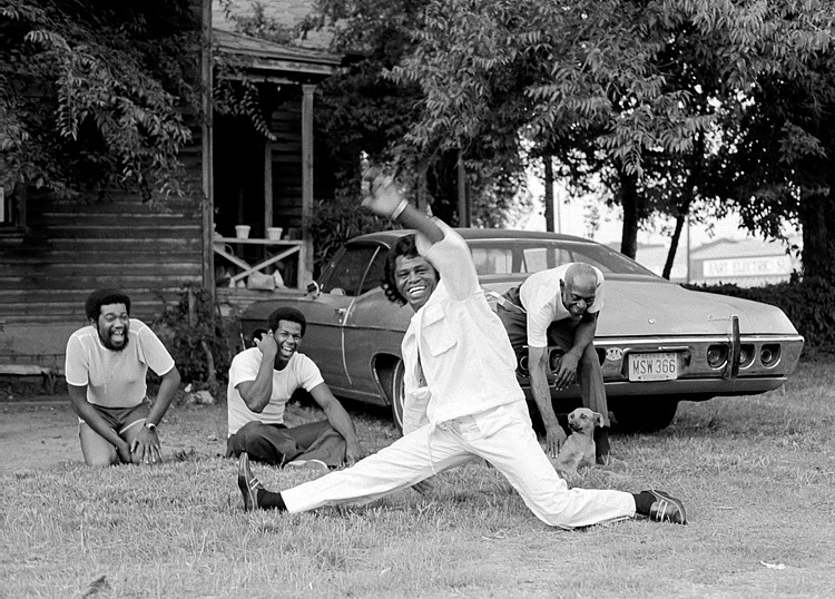 Harry Benson, James Brown, Augusta, GA, Edition of 35, 1979
archival pigment print, 17 x 22 in. (43.2 x 55.9 cm)
HB140704