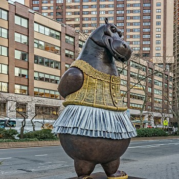 Hippo Ballerina by Bjorn Skaarup - Dante Park NYC&nbsp;
