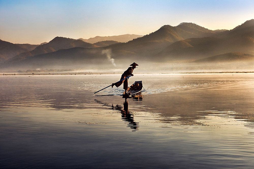 Steve McCurry, Intha Fisherman, Inle Lake, Burma, 2011
FujiFlex Crystal Archive Print
Price/Size on request