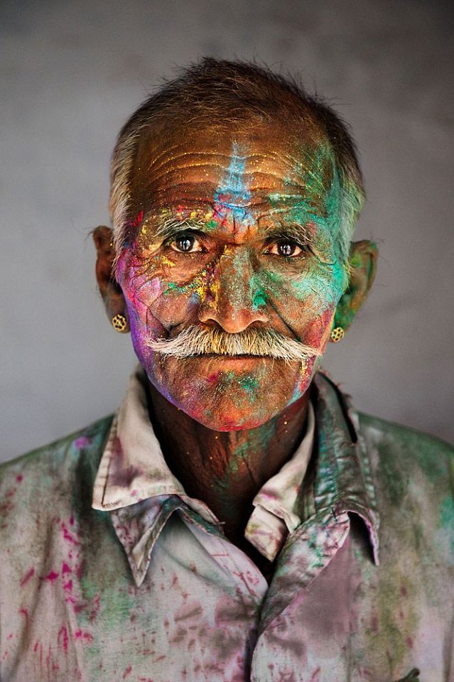 Steve McCurry, Man Covered in Powder, Rajasthan, India, 2009
FujiFlex Crystal Archive Print, 40 x 30 in. (Inquire for additional sizes)
INDIA-11524