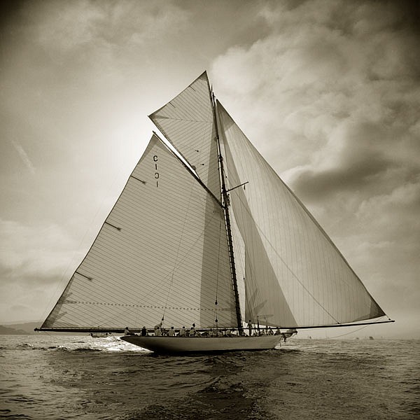 Michael Kahn, Mariquita off St. Tropez
silver gelatin photograph, 19 x 19 in. (48.3 x 48.3 cm)
MK071917