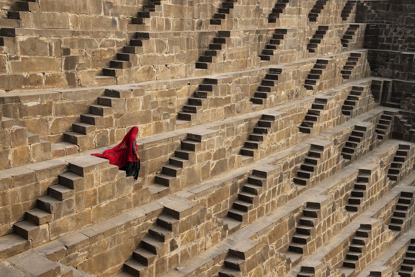 Steve McCurry, Woman in Chand Baori Stepwell, Abhaneri, India, 2016
FujiFlex Crystal Archive Print, 30 x 40 in.
INDIA-13113