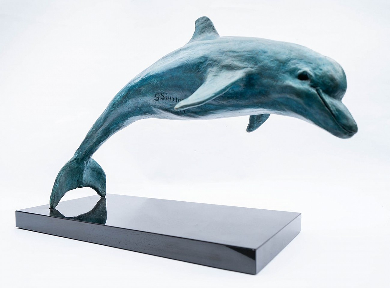 Steven Simmons, Malibu
bronze, 11 1/2 x 18 x 7 1/2 in. (29.2 x 45.7 x 19.1 cm)
SS200210