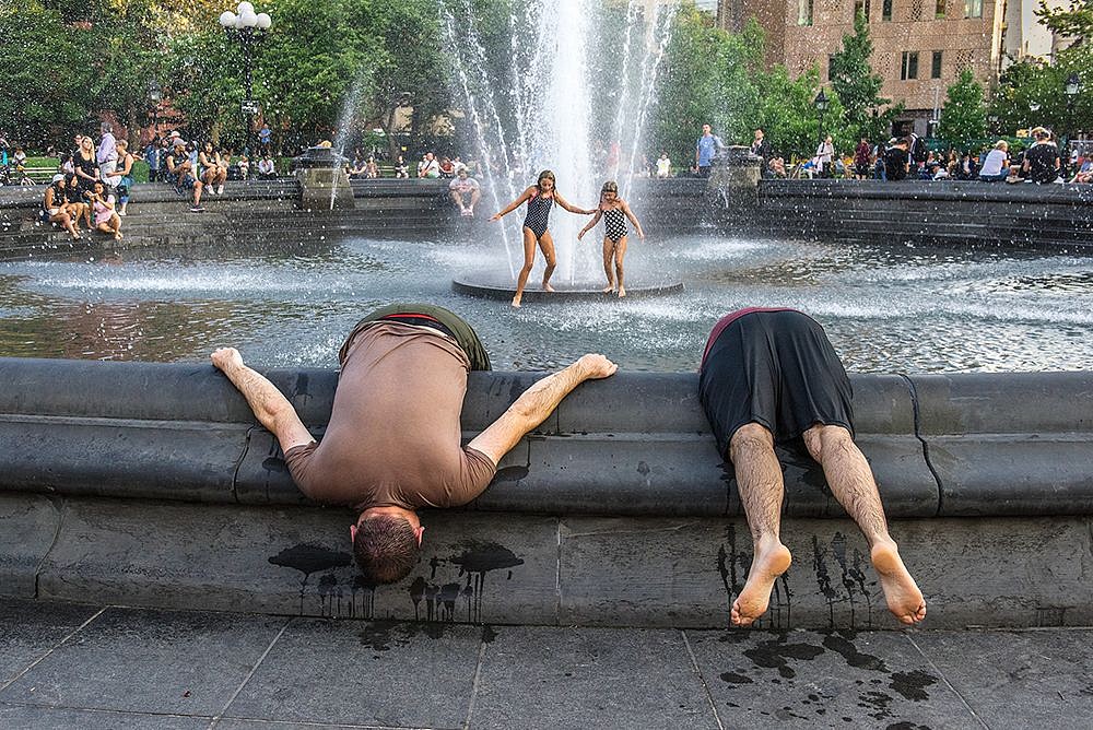 Steve McCurry, Two Men in Washington Square Park, New York, NY, 2016
FujiFlex Crystal Archive Print, 30 x 40 in.
USA-11587