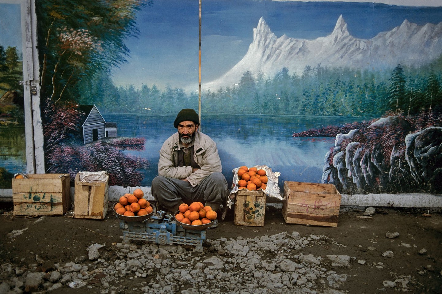 Steve McCurry, Orange Vendor, 2003
FujiFlex Crystal Archive Print
Price/Size on request