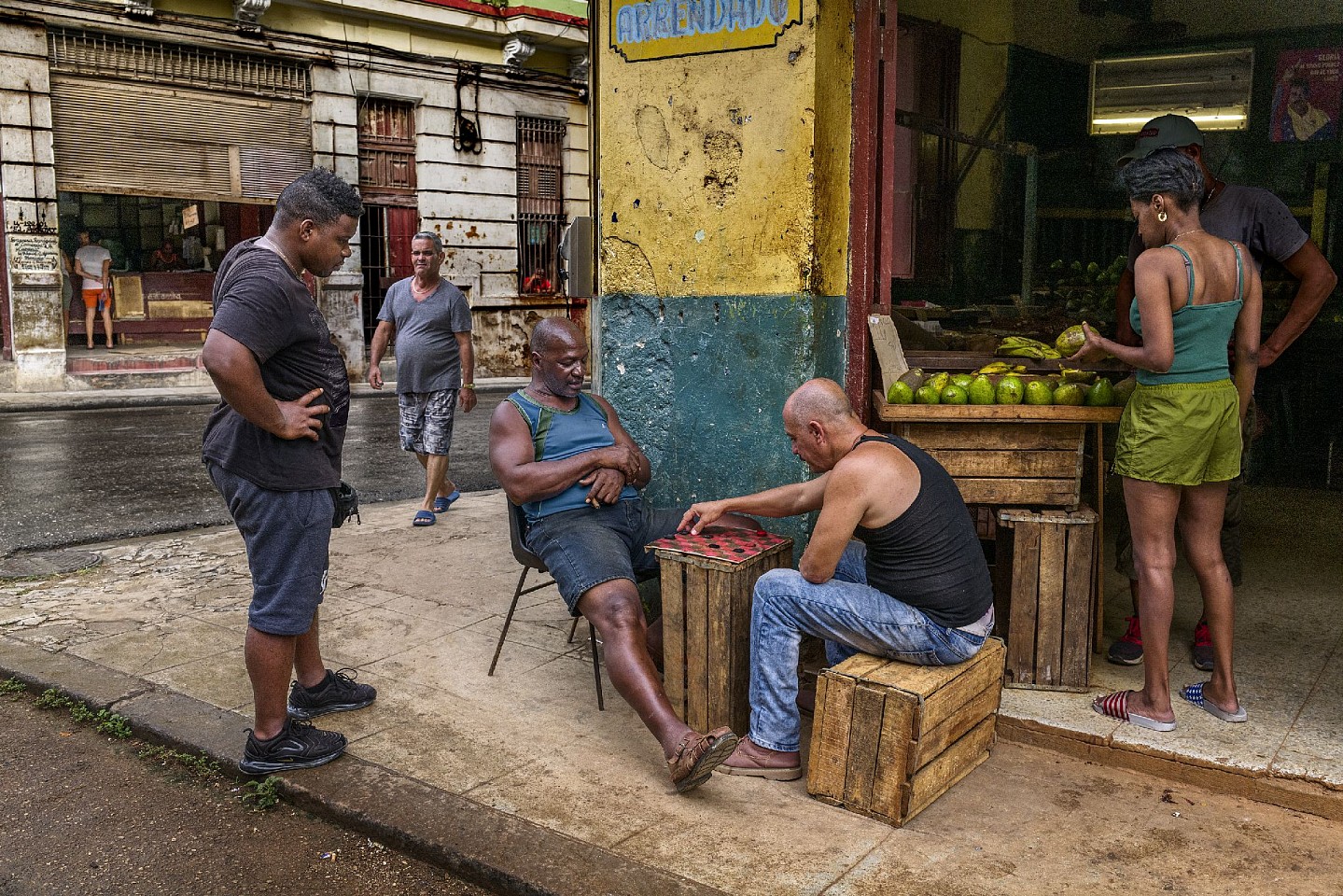 Steve McCurry, Men Play Checkers in Havana, 2019
FujiFlex Crystal Archive Print
Price/Size on request