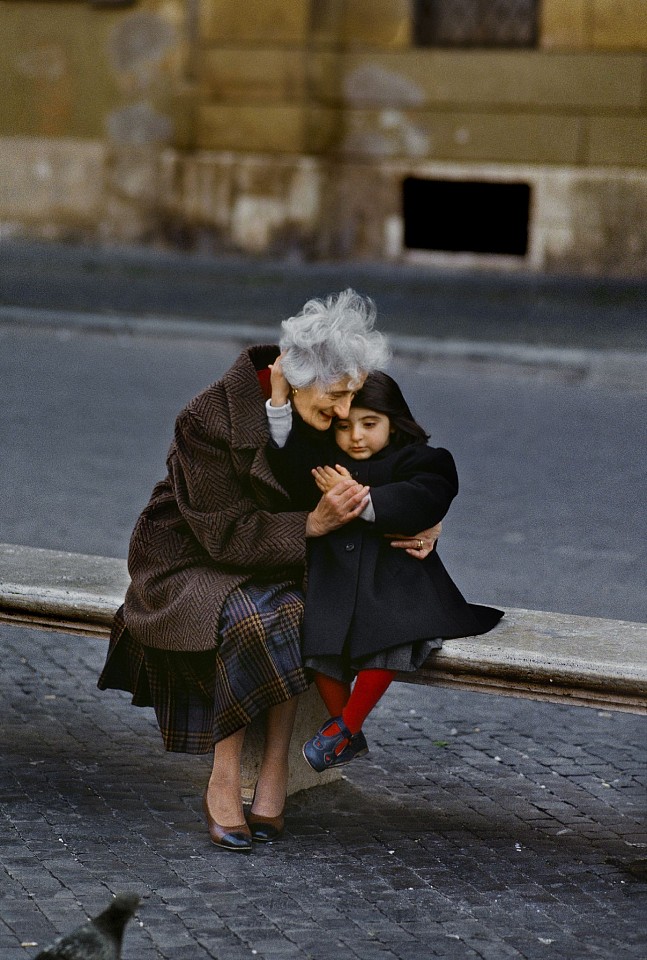 Steve McCurry, Girl and Grandmother on Bench, 1984
FujiFlex Crystal Archive Print
Price/Size on request