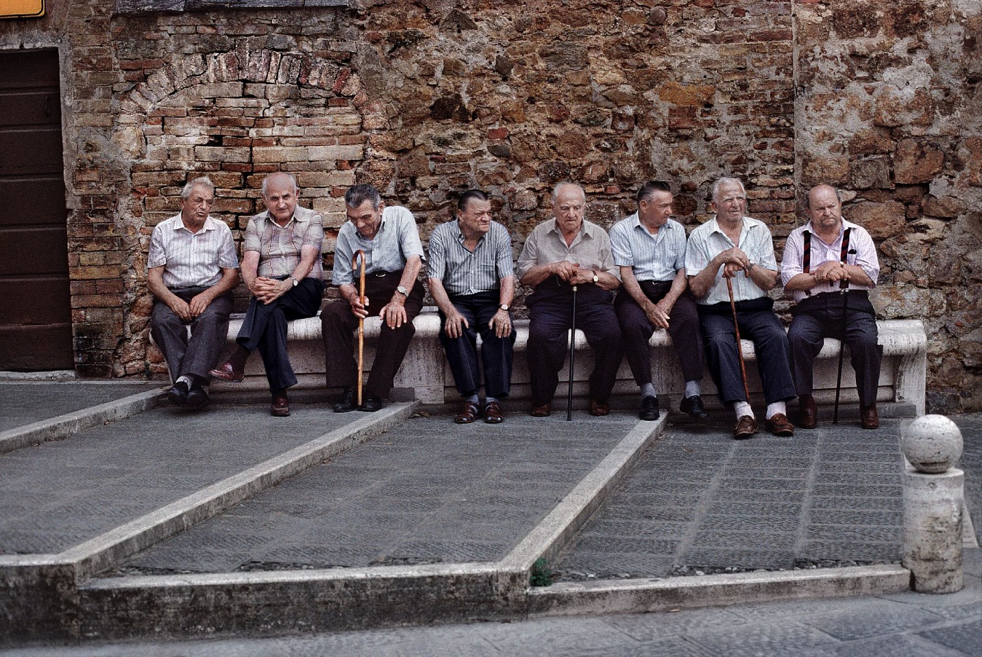 Steve McCurry, Elderly Men on Bench, 1998
FujiFlex Crystal Archive Print
Price/Size on request
