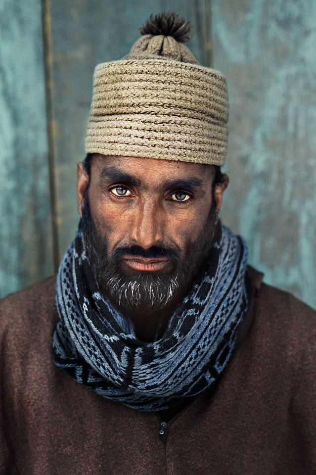 Steve McCurry, Man with Blue Scarf, 1999
FujiFlex Crystal Archive Print
Price/Size on request