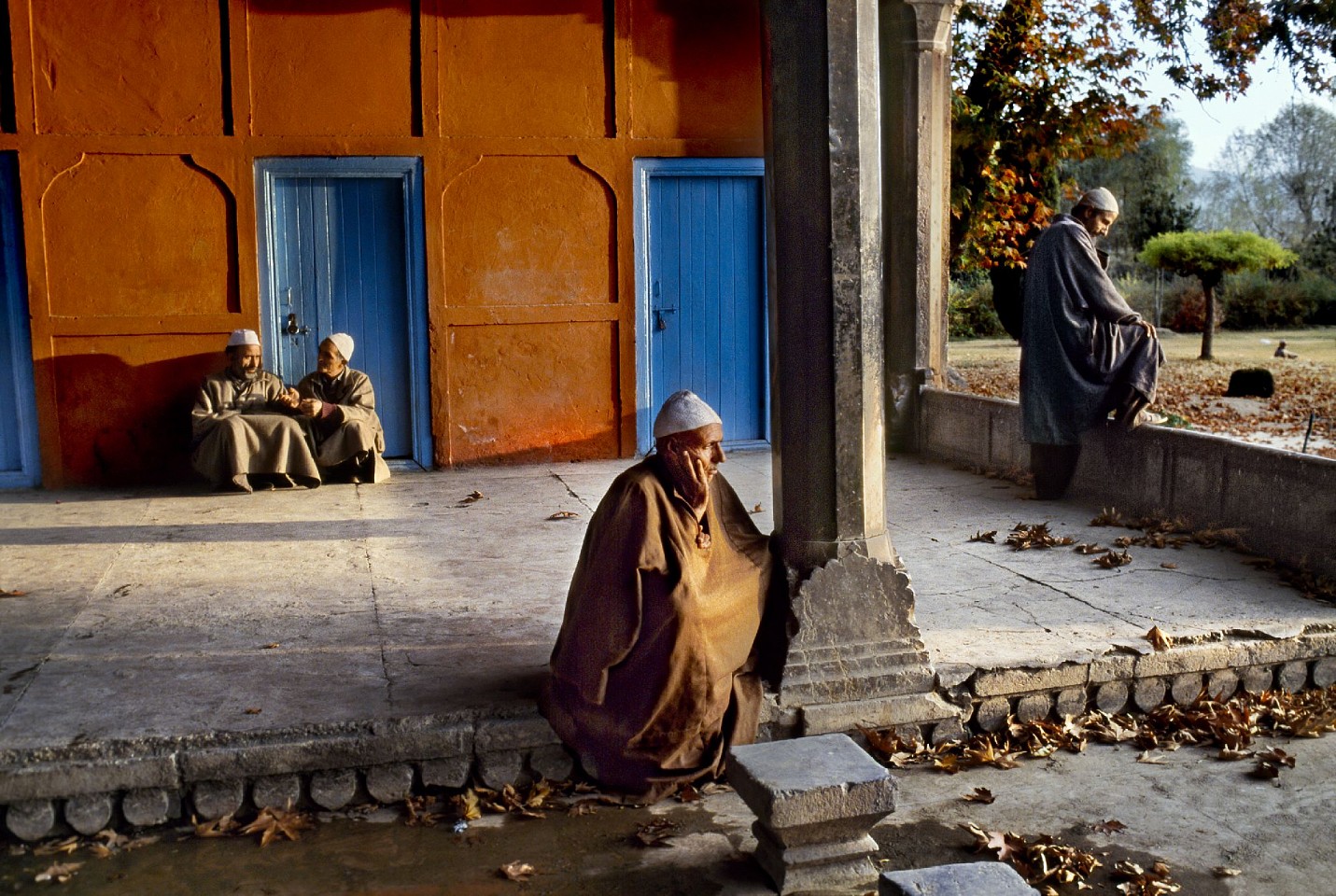 Steve McCurry, Shalimar Bagh Mugal Garden, 1998
FujiFlex Crystal Archive Print
Price/Size on request