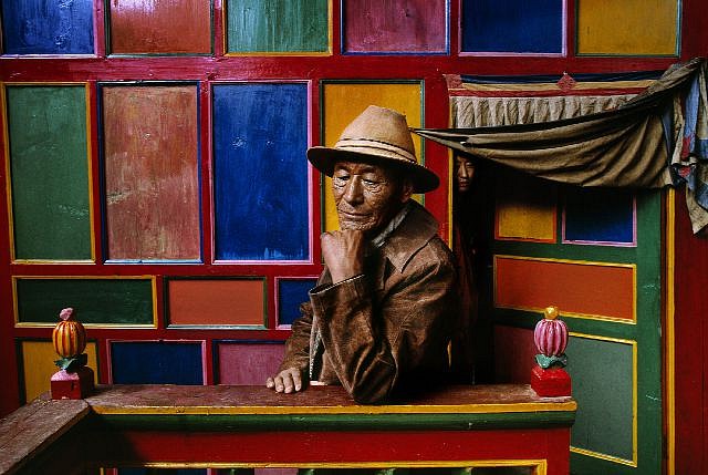 Steve McCurry, Pilgrim, Colored Blocks, 1999
FujiFlex Crystal Archive Print
TIBET-10184