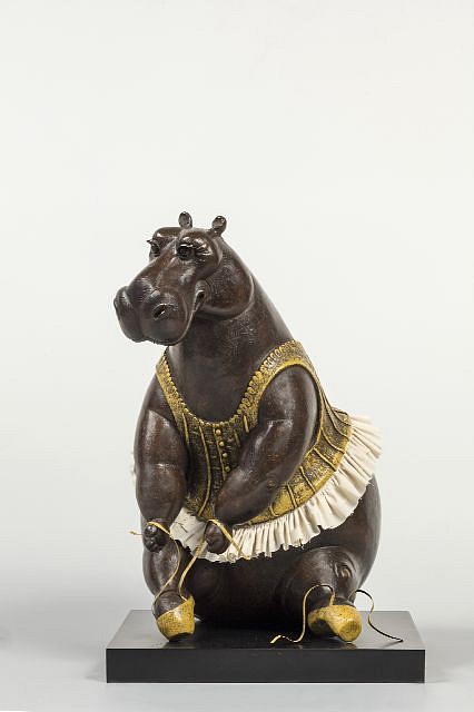 Bjorn Skaarup, Seated Hippo Ballerina, Ed. of 9, 2021
bronze, 18 x 12 x 14 in. (45.7 x 30.5 x 35.6 cm)
BS072101