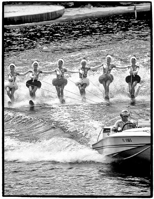 Al Satterwhite, Water Skiers, Ed. 1/25, 1974
archival pigment print, 24 x 20 in.
AS220506