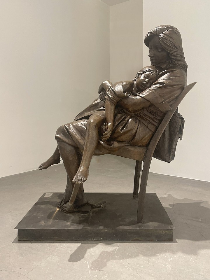 Bruno Lucchesi, After Shopping, Ed. 6/6, 1979
bronze, 50 x 50 x 25 in. (127 x 127 x 63.5 cm)
BL701