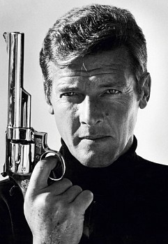 Terry O'Neill -&nbsp;Terry O'Neill Roger Moore as James Bond, Ed. of 50