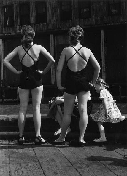 Ruth Orkin, Two women at Gansevoort Pier, 1948
gelatin silver print, 14 x 11 in. (35.6 x 27.9 cm)
RO250402