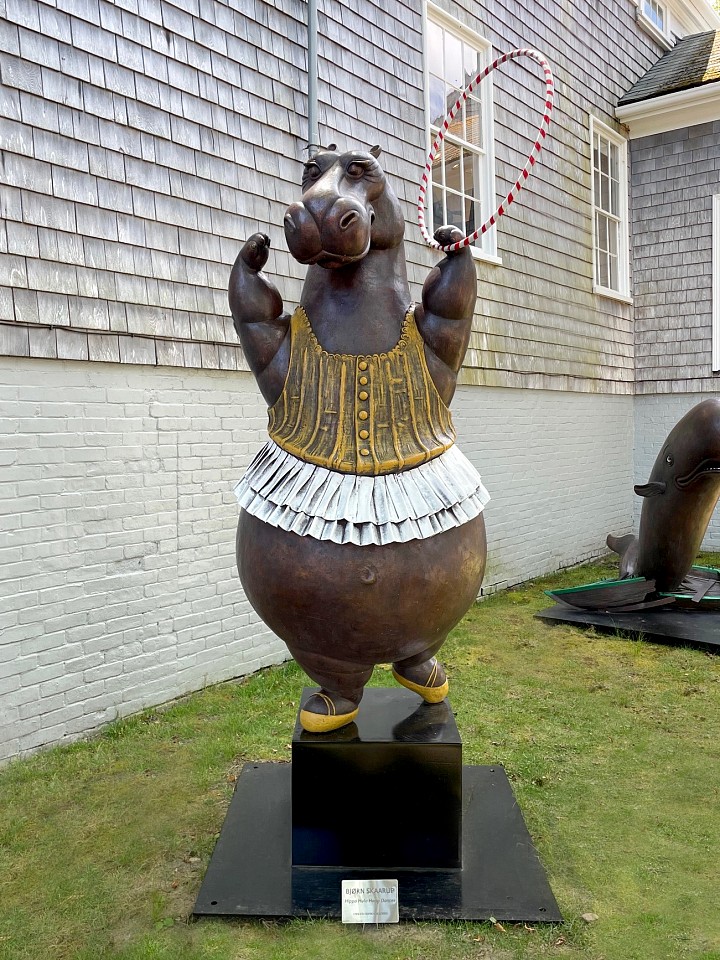 Bjorn Skaarup, Hippo Hula Hoop Dancer, Ed. 1/6, 2025
bronze, 102 x 40 x 40 in. (259.1 x 101.6 x 101.6 cm)
BS250602